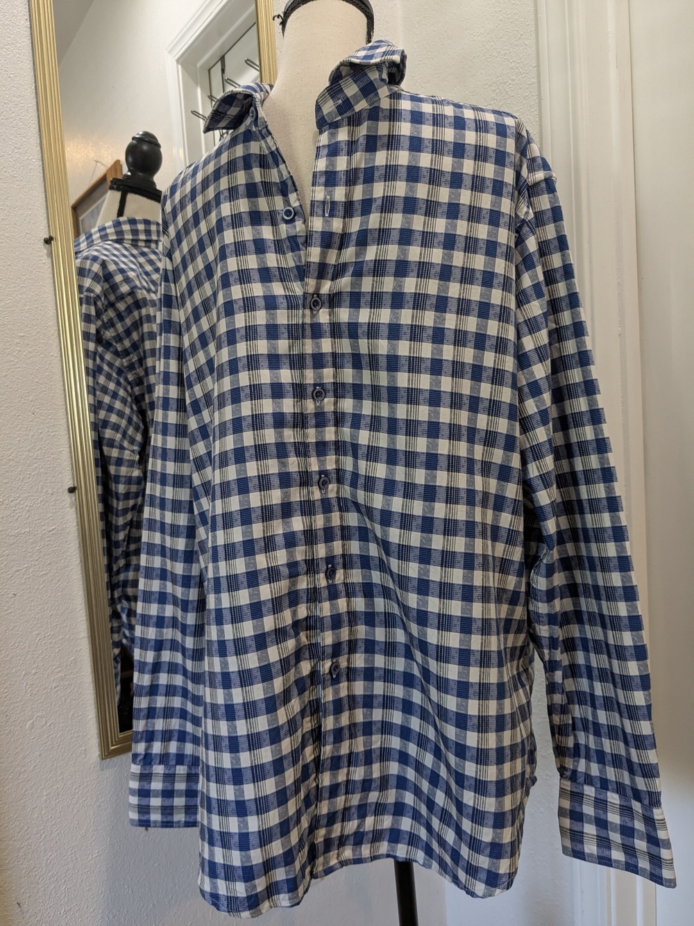 Robert Graham Blue and White Check Button-Down Shirt